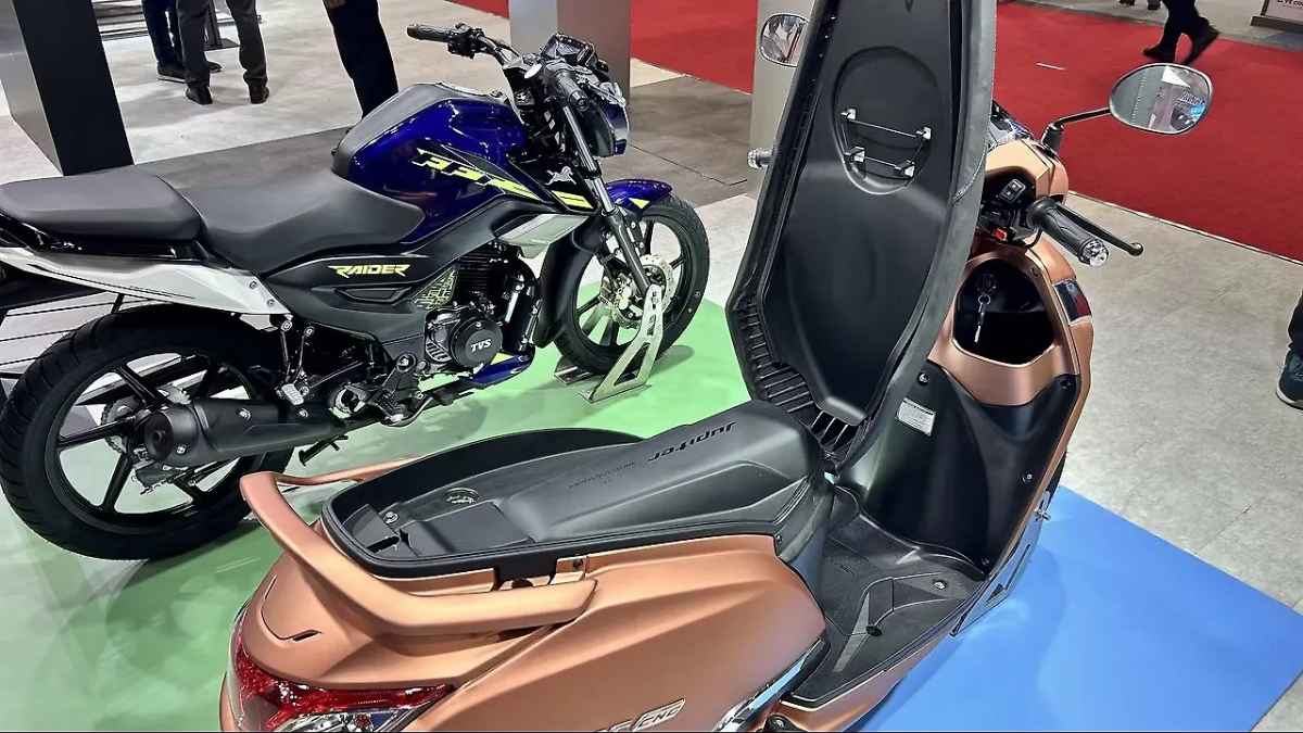 TVS Jupiter CNG Scooter